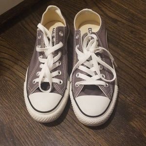 Gray Converse Chuck Taylor All Star (like-new)